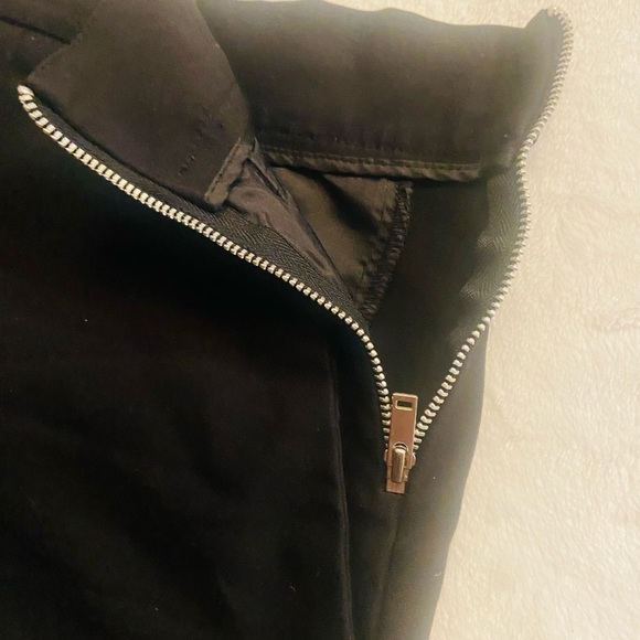 ZARA High-Waisted, Side Zipper Black Women's Shorts Size 24 NWOT - Picture 6 of 7